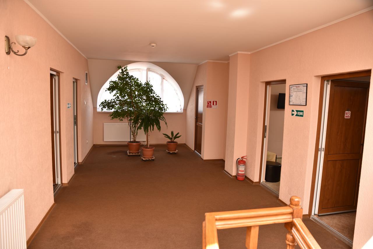 Pension Regal Satu Mare Ngoại thất bức ảnh