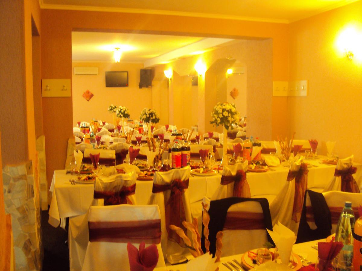 Pension Regal Satu Mare Ngoại thất bức ảnh
