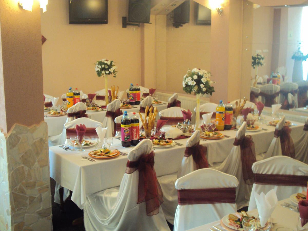 Pension Regal Satu Mare Ngoại thất bức ảnh